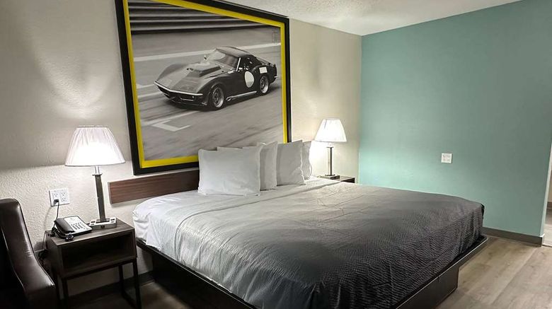 <b>Super 8 by Wyndham Kannapolis Room</b>. Images powered by <a href="https://iceportal.shijigroup.com/" title="IcePortal" target="_blank">IcePortal</a>.