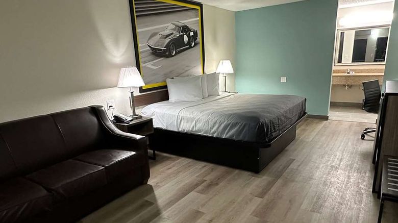 <b>Super 8 by Wyndham Kannapolis Room</b>. Images powered by <a href="https://iceportal.shijigroup.com/" title="IcePortal" target="_blank">IcePortal</a>.