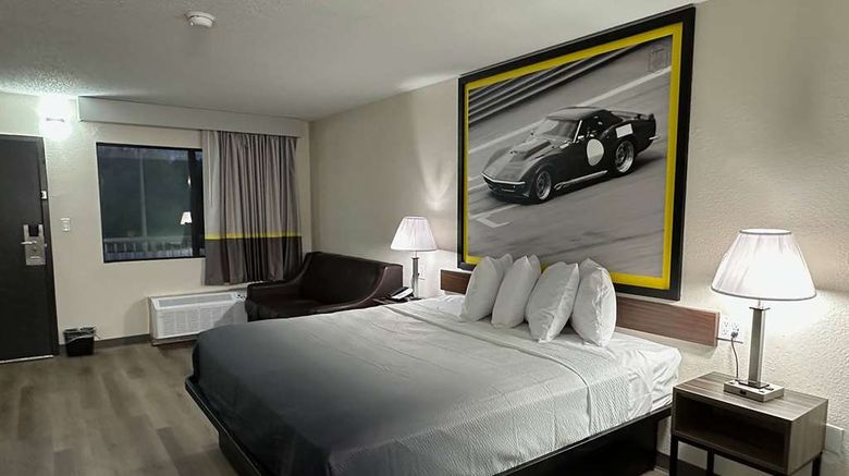 <b>Super 8 by Wyndham Kannapolis Room</b>. Images powered by <a href="https://iceportal.shijigroup.com/" title="IcePortal" target="_blank">IcePortal</a>.
