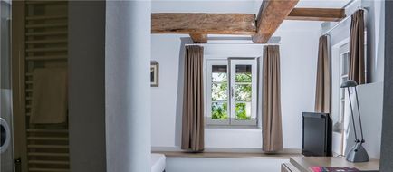 Hotel Hofgut Hohenkarpfen Room