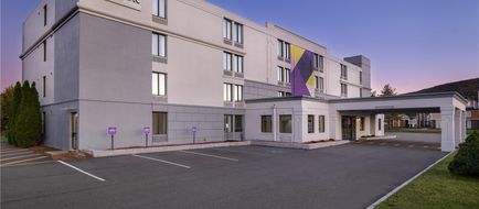 Spark by Hilton Fishkill Exterior