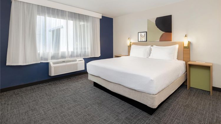 Spark by Hilton Tucson Reid Park Room
