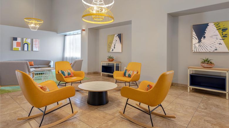 <b>Spark by Hilton Tucson Reid Park Lobby</b>. Images powered by <a href="https://iceportal.shijigroup.com/" title="IcePortal" target="_blank">IcePortal</a>.