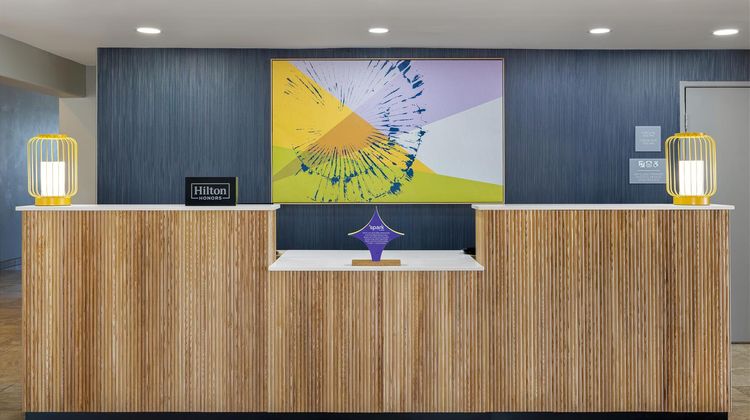 Spark by Hilton Tucson Reid Park Lobby