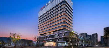 Hampton Inn Xiangshan Peoples Square Exterior