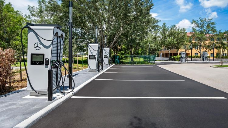 Spark by Hilton Fort Myers Exterior