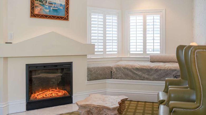 <b>The Bergson, BW Signature Collection Room</b>. Images powered by <a href="https://iceportal.shijigroup.com/" title="IcePortal" target="_blank">IcePortal</a>.