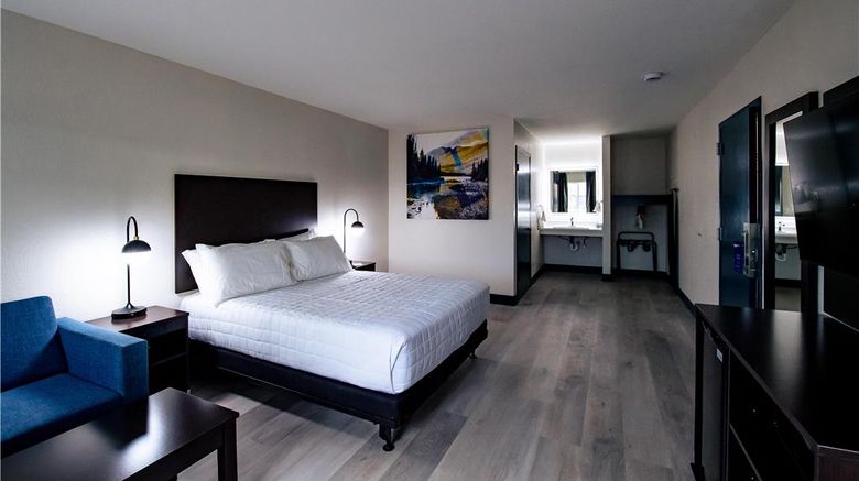 <b>SureStay by Best Western Forsyth Room</b>. Images powered by <a href="https://iceportal.shijigroup.com/" title="IcePortal" target="_blank">IcePortal</a>.