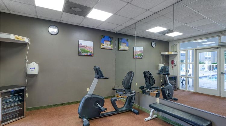 HOM Hotel Gainesville, SureStay Collecti Health