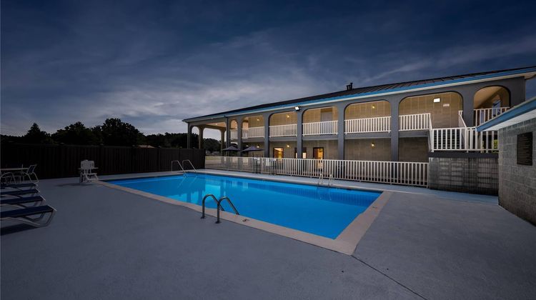 Quality Inn Exterior