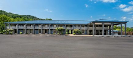 Quality Inn Exterior