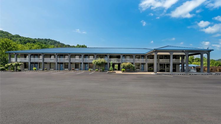Quality Inn Exterior