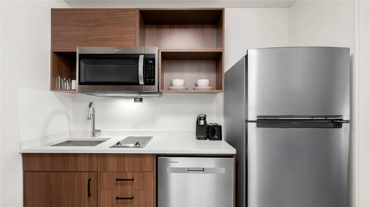 Everhome Suites Portsmouth - Newington Suite