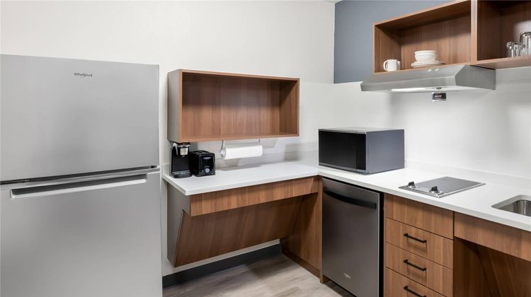 Everhome Suites Portsmouth - Newington Suite