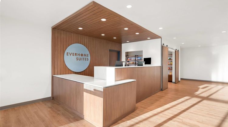 Everhome Suites Portsmouth - Newington Lobby