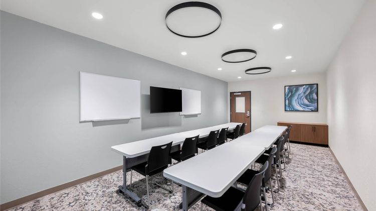 Everhome Suites Portsmouth - Newington Meeting