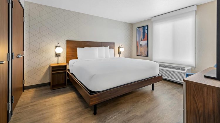 Everhome Suites Rochester Greece Suite
