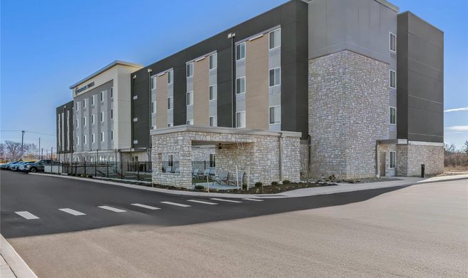 Everhome Suites Rochester Greece Exterior