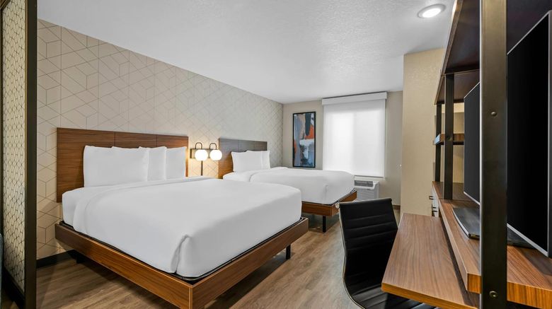 <b>Everhome Suites Rochester Greece Room</b>. Images powered by <a href="https://iceportal.shijigroup.com/" title="IcePortal" target="_blank">IcePortal</a>.