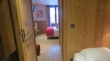 Arveyron Hotel Room
