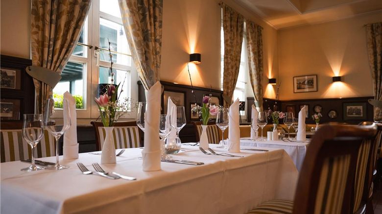 <b>Hotel SchreiberHof Restaurant</b>. Images powered by <a href="https://iceportal.shijigroup.com/" title="IcePortal" target="_blank">IcePortal</a>.