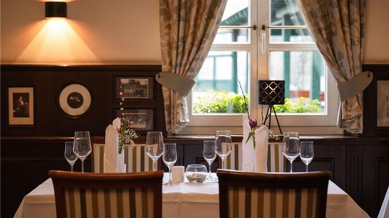<b>Hotel SchreiberHof Restaurant</b>. Images powered by <a href="https://iceportal.shijigroup.com/" title="IcePortal" target="_blank">IcePortal</a>.