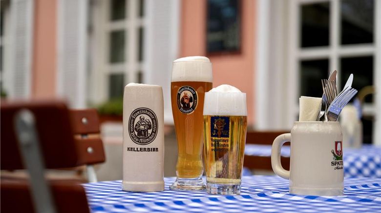 <b>Hotel SchreiberHof Restaurant</b>. Images powered by <a href="https://iceportal.shijigroup.com/" title="IcePortal" target="_blank">IcePortal</a>.