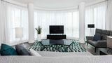 Warwick Le Crystal Montreal Suite