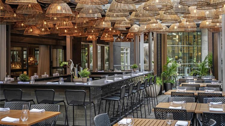 Warwick Le Crystal Montreal Restaurant