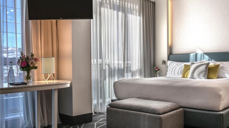 Warwick Le Crystal Montreal Suite