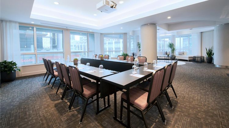 Warwick Le Crystal Montreal Meeting