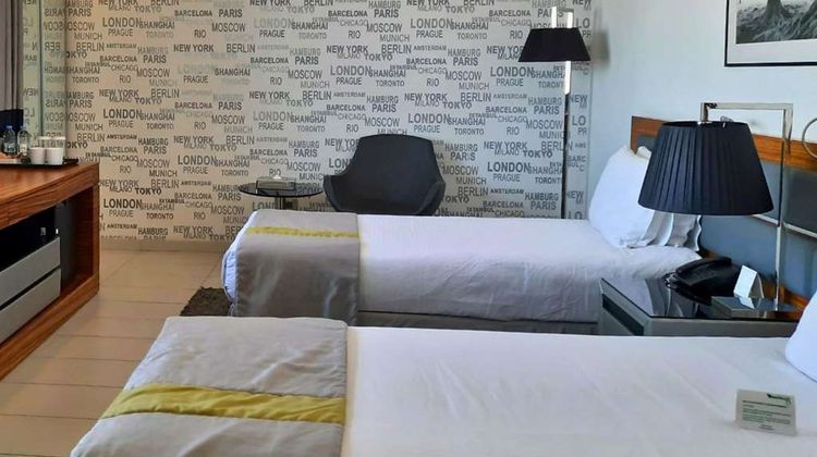 Warwick Stone 55 Hotel Room