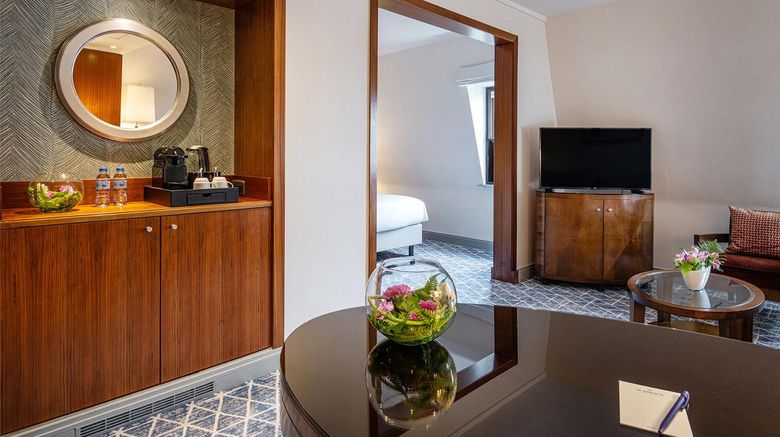 <b>Warwick Brussels Suite</b>. Images powered by <a href="https://iceportal.shijigroup.com/" title="IcePortal" target="_blank">IcePortal</a>.