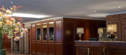 Warwick Brussels Lobby