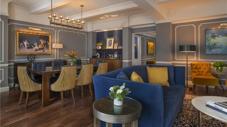 <b>Warwick New York Hotel Suite</b>. Images powered by <a href="https://iceportal.shijigroup.com/" title="IcePortal" target="_blank">IcePortal</a>.
