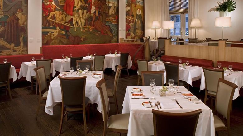 <b>Warwick New York Hotel Restaurant</b>. Images powered by <a href="https://iceportal.shijigroup.com/" title="IcePortal" target="_blank">IcePortal</a>.