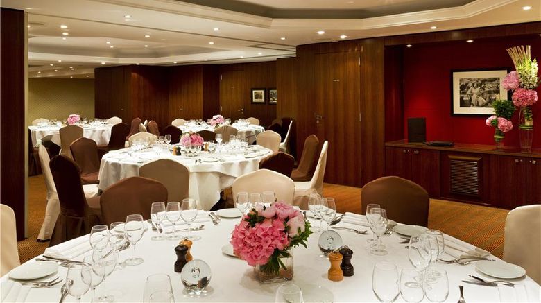 <b>Warwick Paris Meeting</b>. Images powered by <a href="https://iceportal.shijigroup.com/" title="IcePortal" target="_blank">IcePortal</a>.