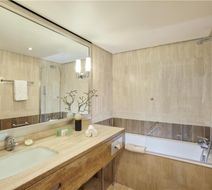 Warwick Paris Suite