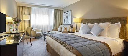 Warwick Paris Room