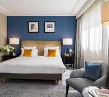 Warwick Paris Room