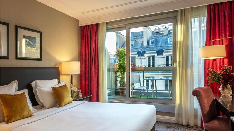 Warwick Paris Room