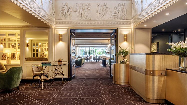 Hotel Barsey by Warwick Lobby