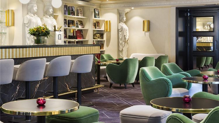 Hotel Barsey by Warwick Restaurant