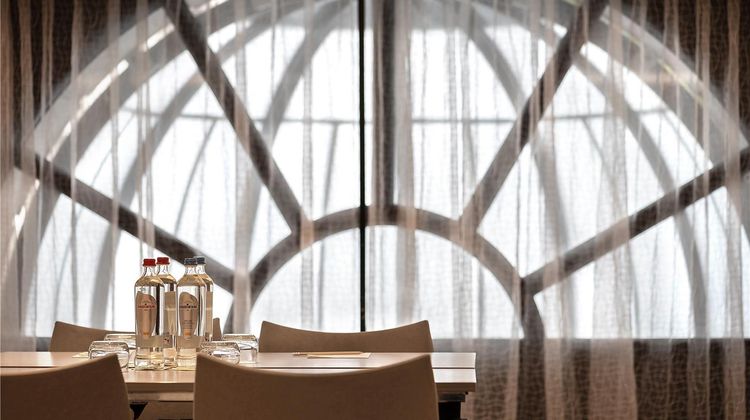 Hotel Barsey by Warwick Meeting