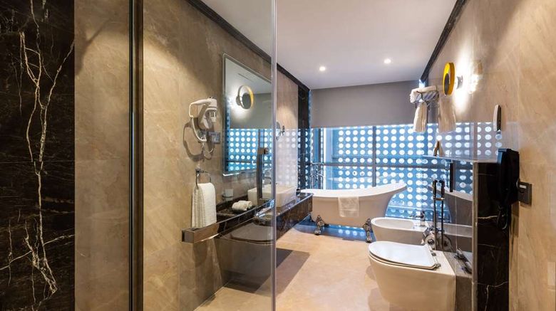 <b>Warwick Riyadh Suite</b>. Images powered by <a href="https://iceportal.shijigroup.com/" title="IcePortal" target="_blank">IcePortal</a>.