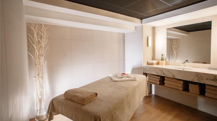 Warwick Reine Astrid - Lyon Spa