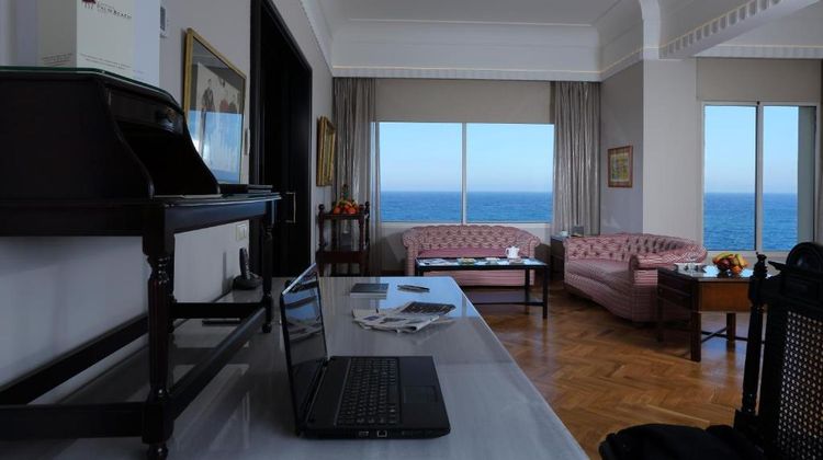 Warwick Palm Beach Hotel Suite
