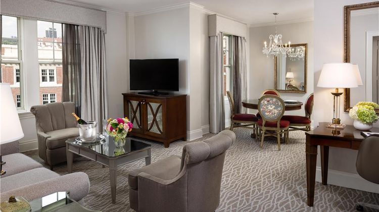 Warwick Melrose - Dallas Suite