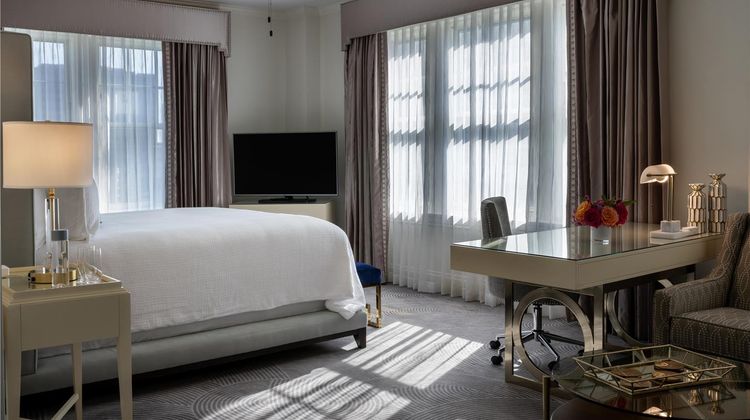 Warwick Melrose - Dallas Suite