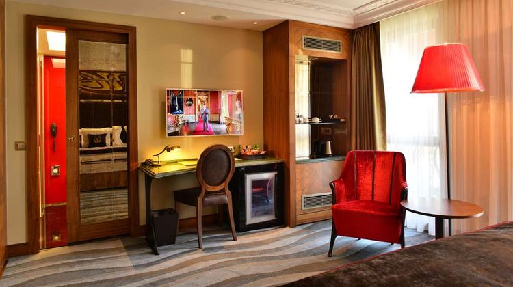 Warwick Ankara Room